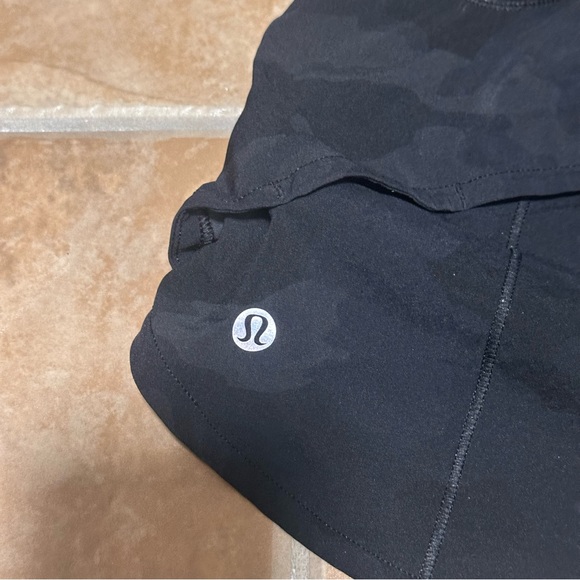 lululemon athletica Black Women's Zip Pocket Leggings - Picture 4 of 5